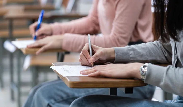 Harmonogram egzaminacyjnej sesji letniej w roku akademickim 2025/2026
